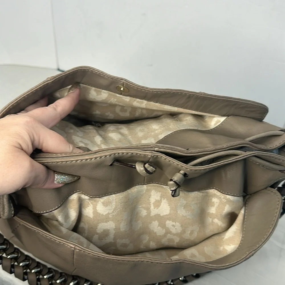 MARCIANO Bag in tan leather with light gold hardware